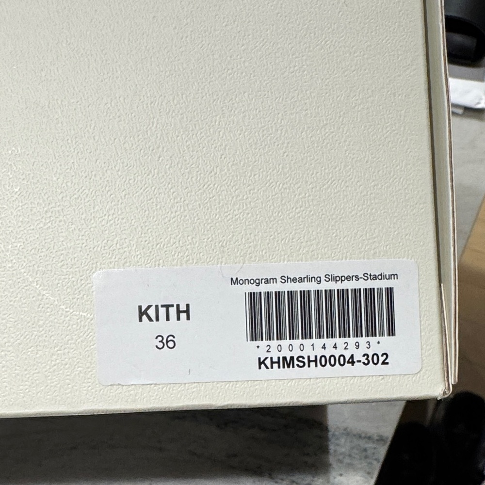 BNIB Kith Monogram Patterned Shearling Slippers - Picture 4 of 4